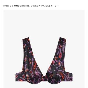 WeWoreWhat Underwire V-neck Paisley top